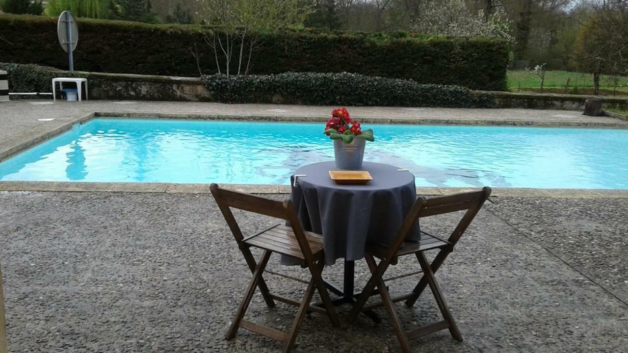 Auberge Du Relais D'Auniac Gourdon Exterior photo